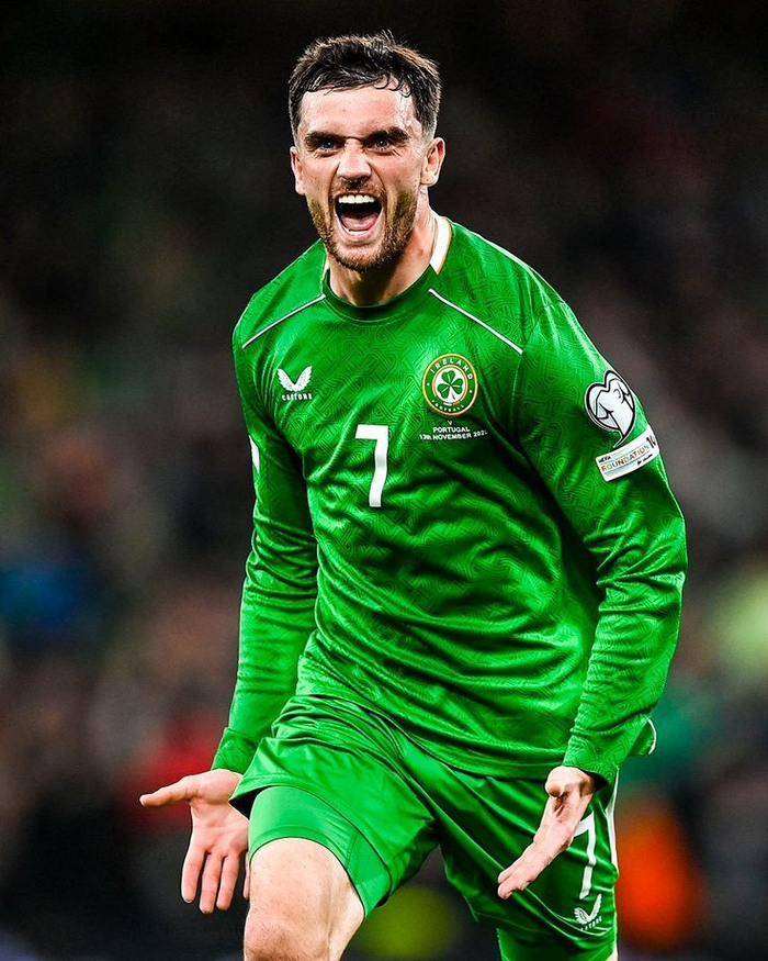 米兰欲挖角阿尔克马尔新星特洛伊·帕罗特引热议