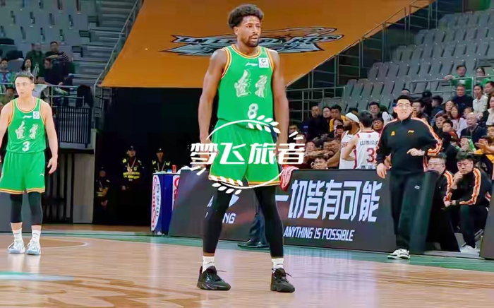 辽宁男篮15分落后逆转山西队展现团队精神