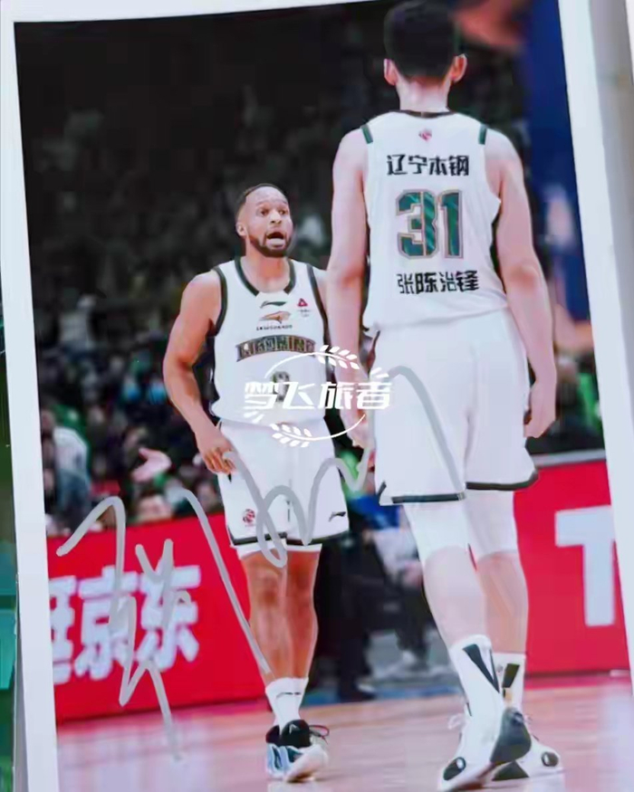 辽宁男篮15分落后逆转山西队展现团队精神