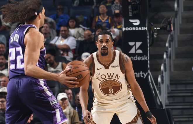 勇士主场终结四连败 库里79秒两记3+1助胜