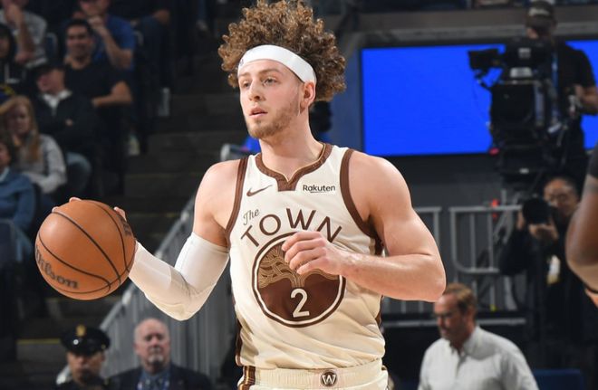 勇士主场终结四连败 库里79秒两记3+1助胜